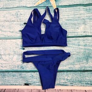 Cross cut-out bikini 🌼 Swimsuit